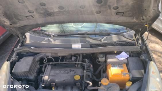 Opel Corsa 1.2 16V Color Edition - 1
