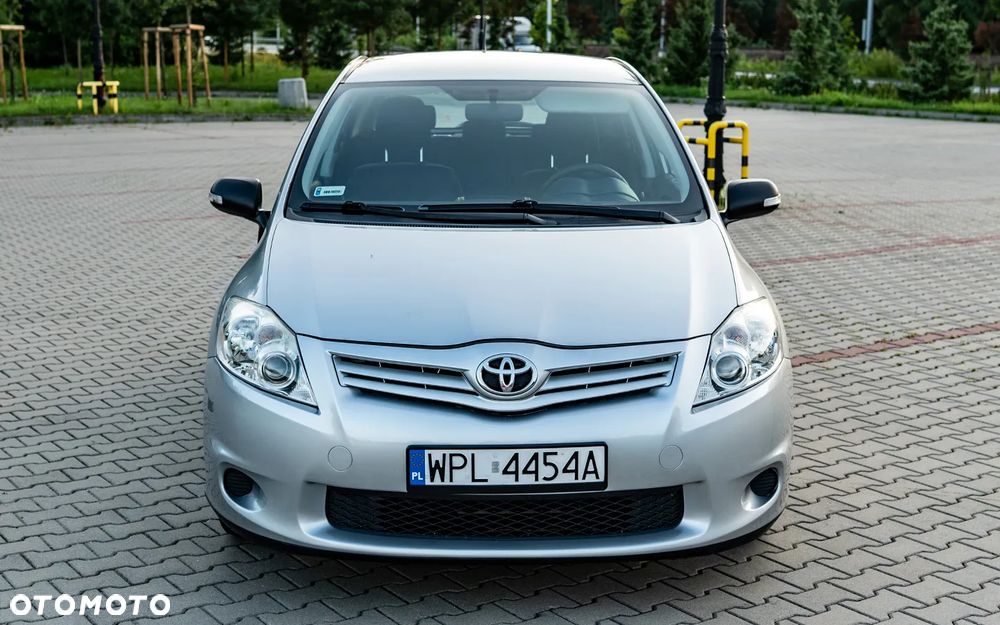 Toyota Auris 1.4 D-4D Luna EU5 - 8