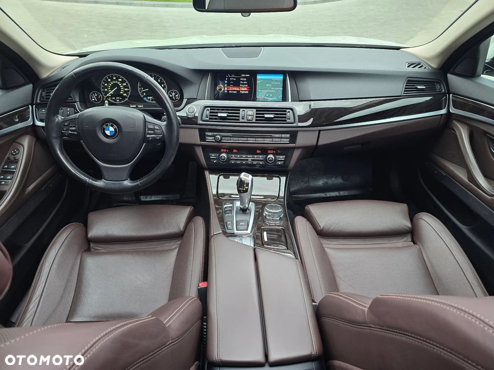 BMW Seria 5 535i xDrive Sport-Aut Luxury Line - 22