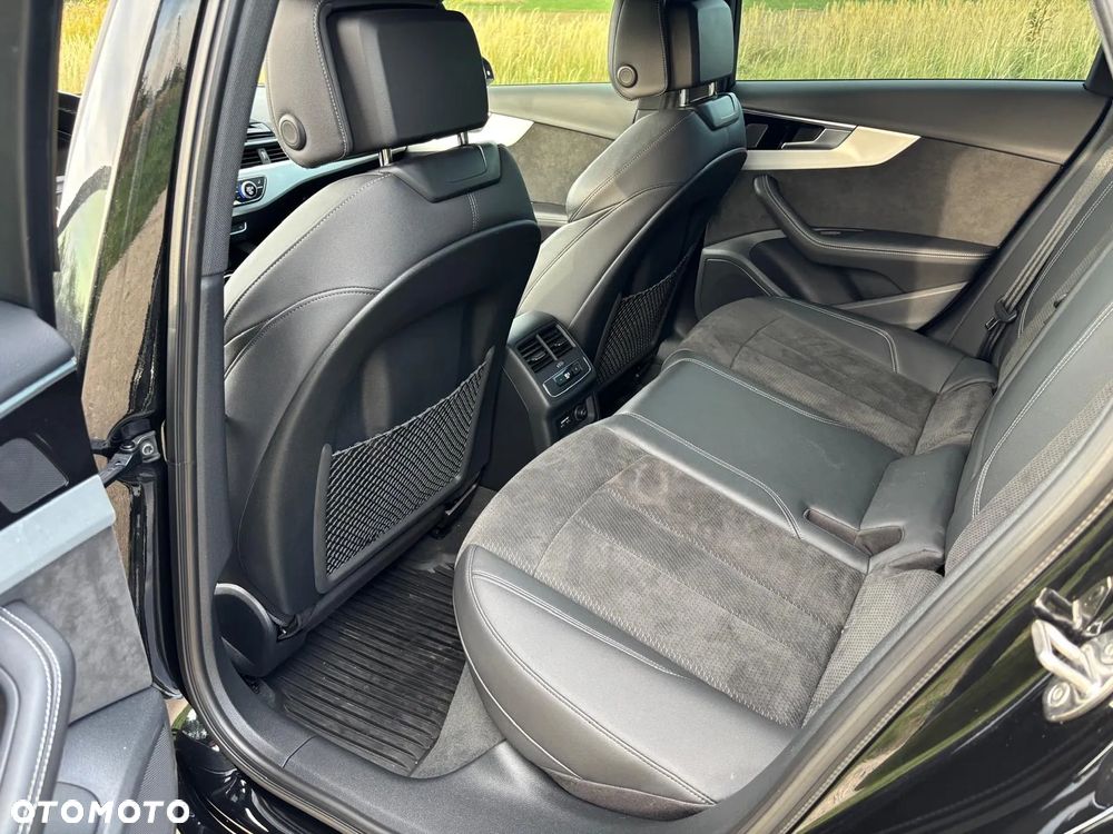 Audi A4 Limousine - 16