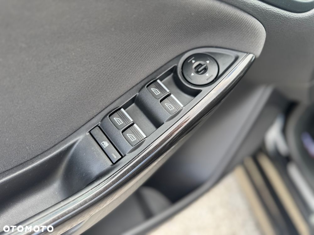 Ford Focus 1.0 EcoBoost ST-Line Black ASS - 17
