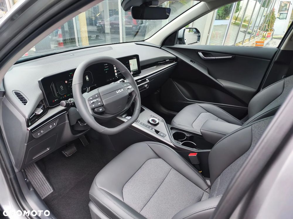 Kia Niro 1.6 GDI Hybrid Business Line - 13