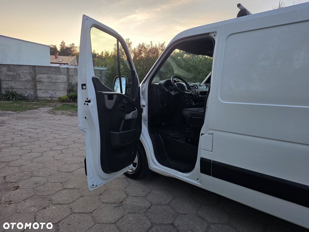 Nissan NV400 - 6