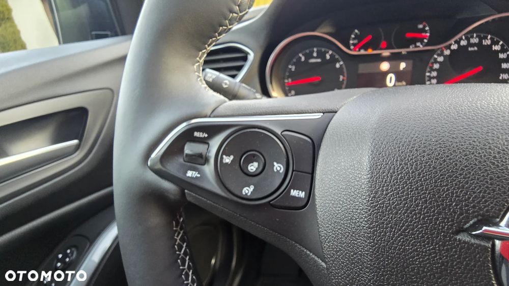 Opel Grandland X 1.2 Start/Stop Automatik Business INNOVATION - 36