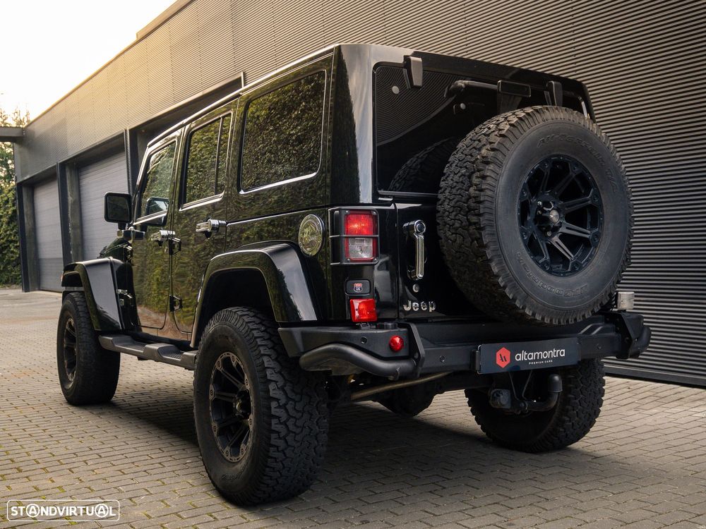 Jeep Wrangler Unlimited - 13