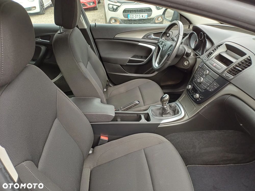Opel Insignia 1.4 T Edition S&S - 10