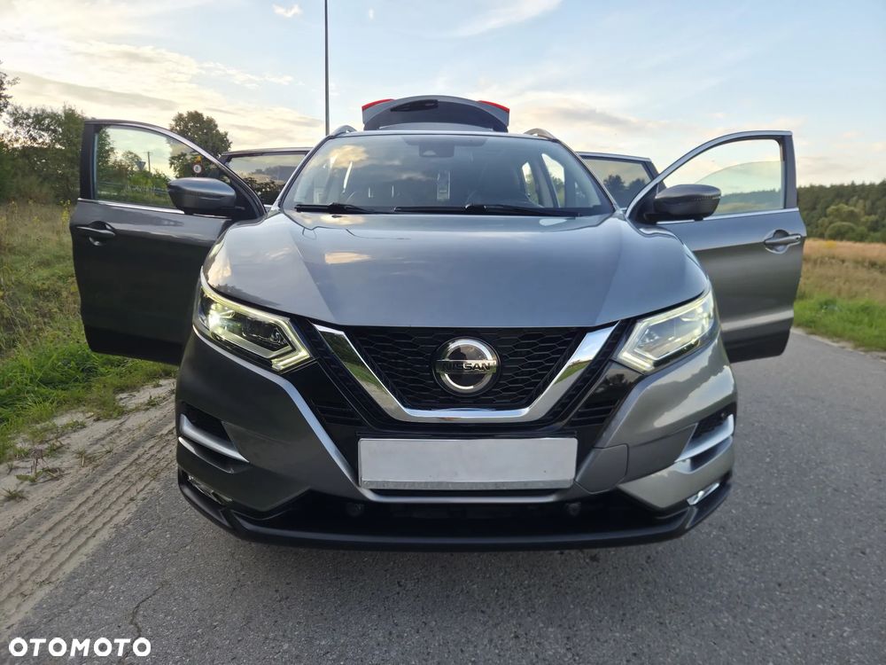Nissan Qashqai 1.3 DIG-T N-Connecta DCT - 28