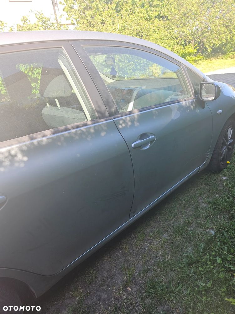 Toyota Auris 1.4 D-4D Luna - 5