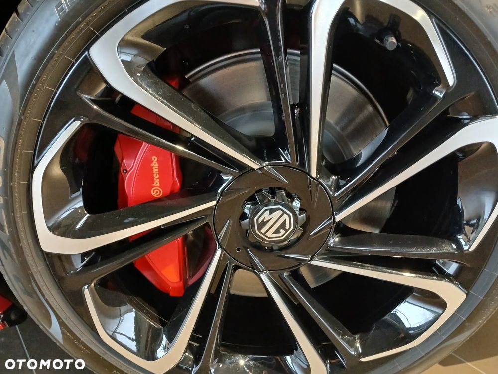 MG Cyberster 77kWh AWD Czarny Dach - 25