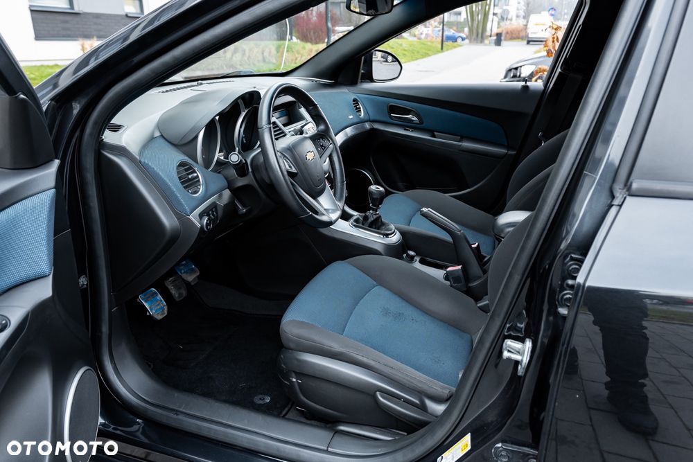 Chevrolet Cruze 1.8 LT - 17