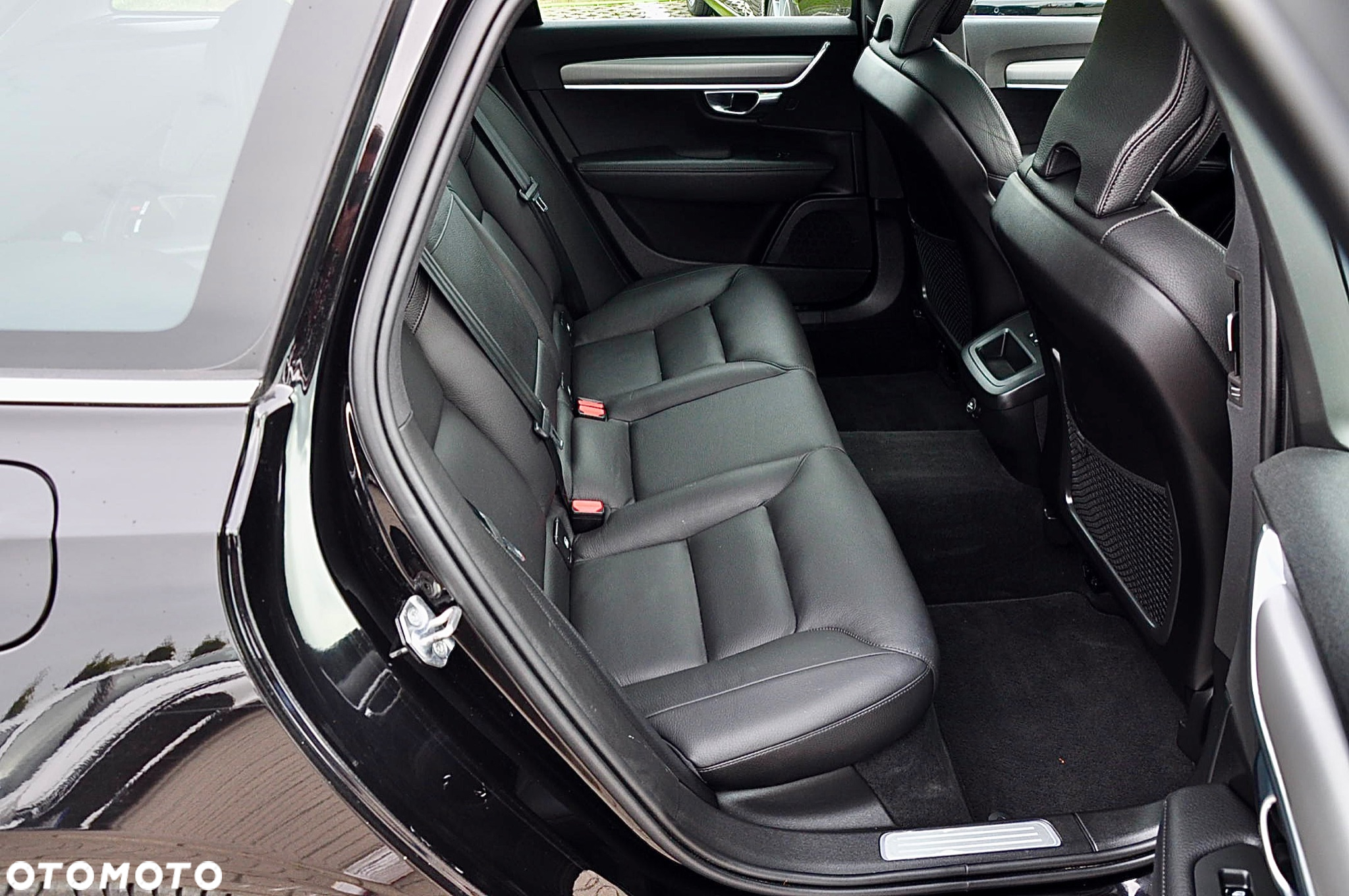 Volvo V90 D4 Geartronic Momentum Pro - 12
