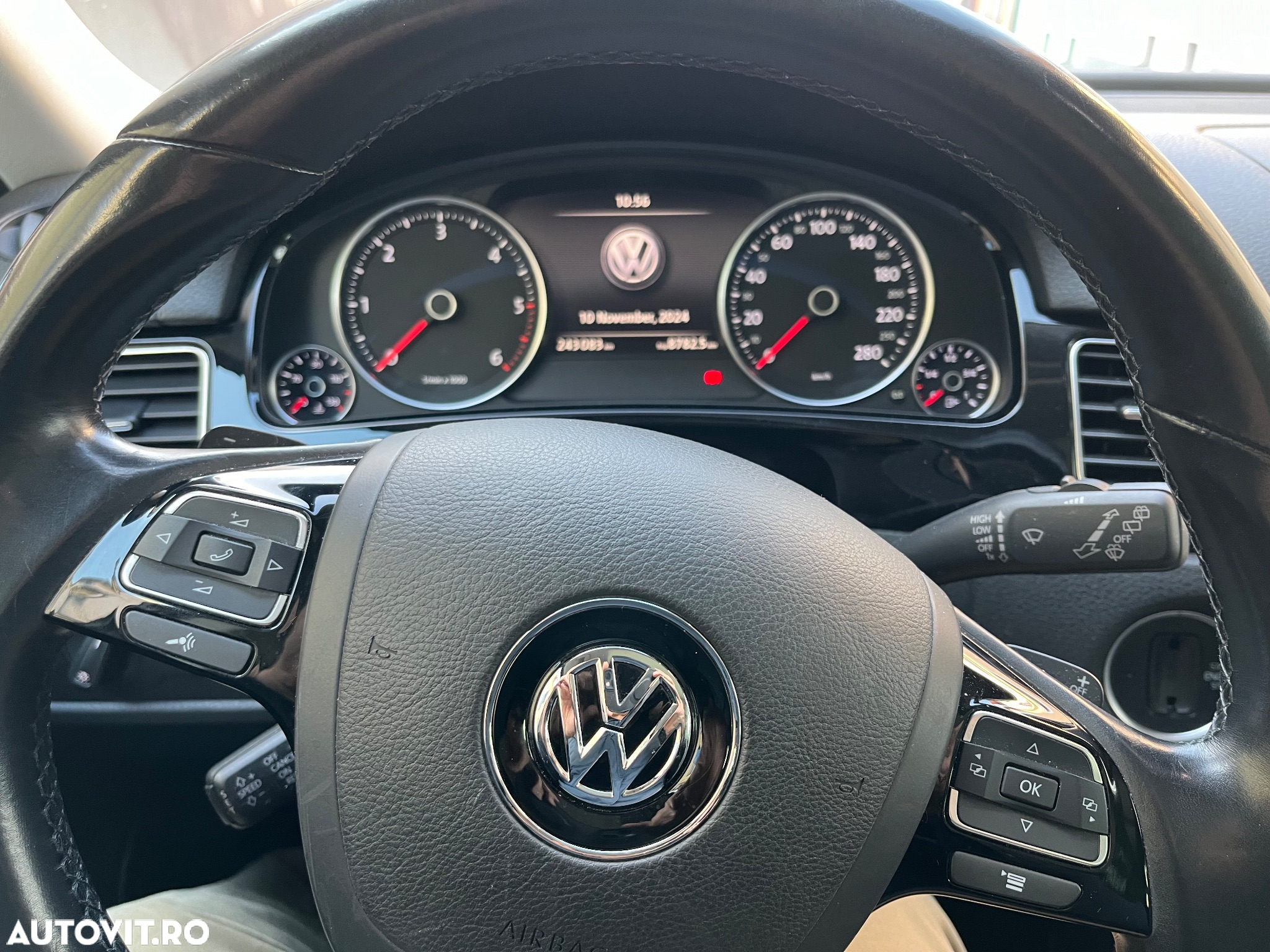 Volkswagen Touareg 3.0 V6 TDI BMT - 9