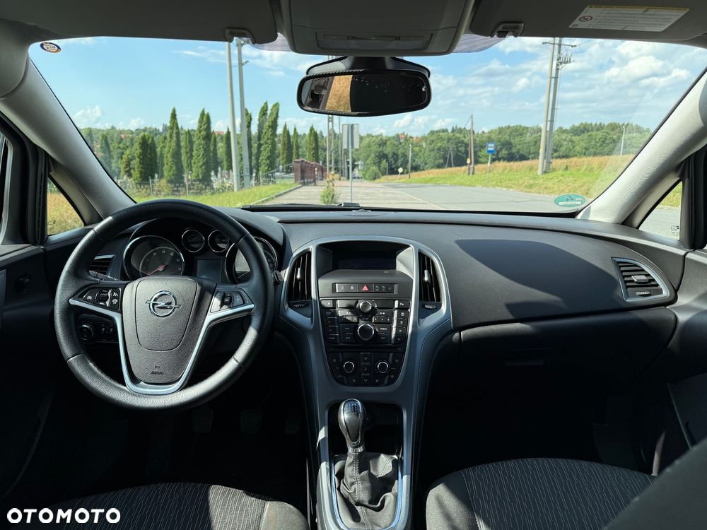 Opel Astra 1.4 T Enjoy - 10