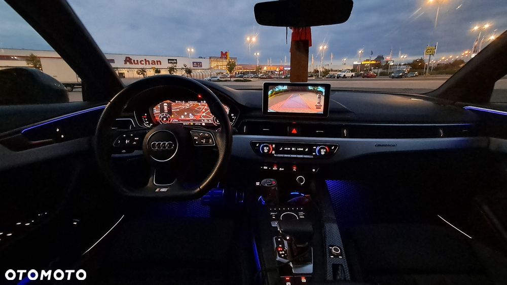 Audi A4 Avant 2.0 TDI S tronic quattro - 12