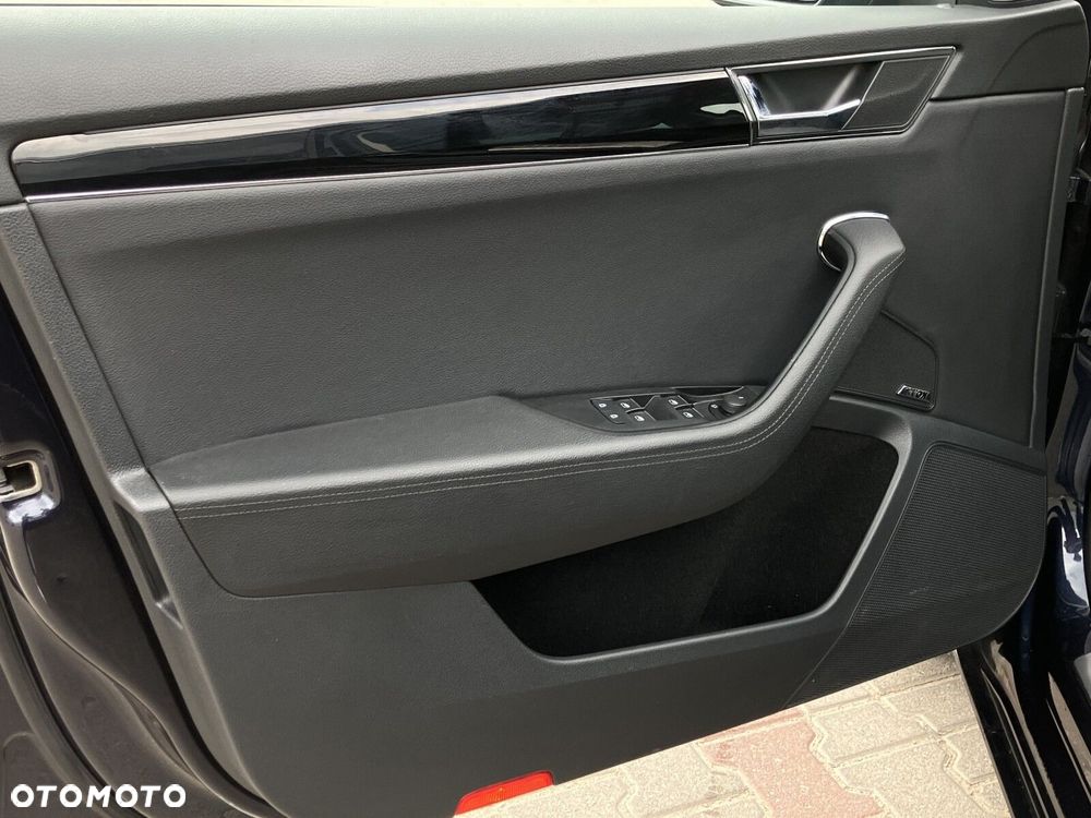 Skoda Superb 2.0 TDI SCR L&K DSG - 13