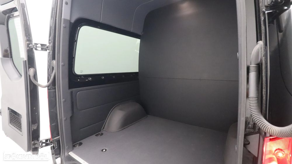 Mercedes-Benz Sprinter - 29