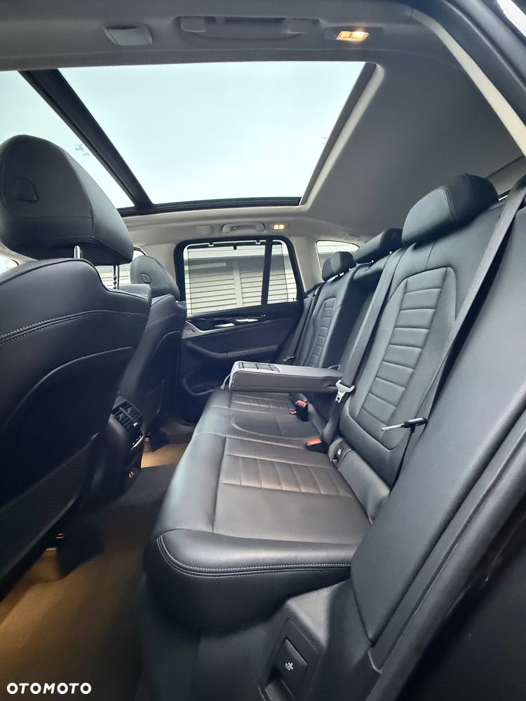 BMW X3 sDrive18d MHEV Luxury Line sport - 26