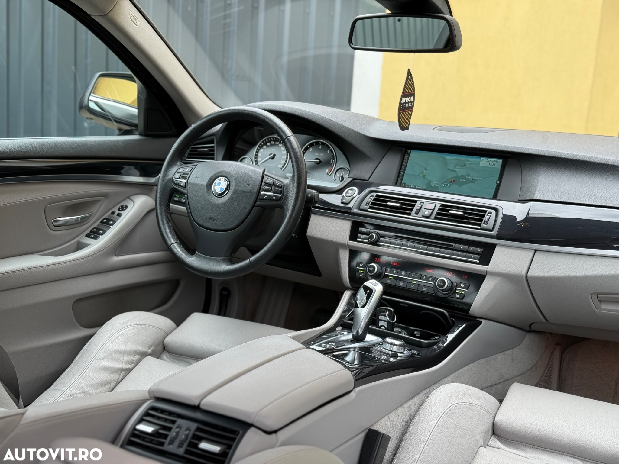 BMW Seria 5 520d Touring Aut. - 16