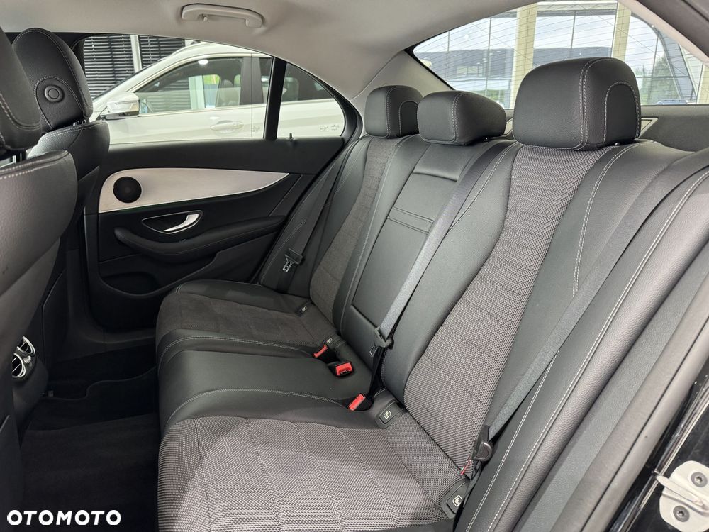 Mercedes-Benz Klasa E 220 d AMG/Avantgarde - 13