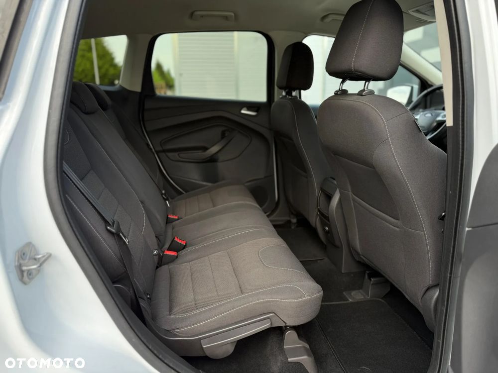 Ford Kuga - 11