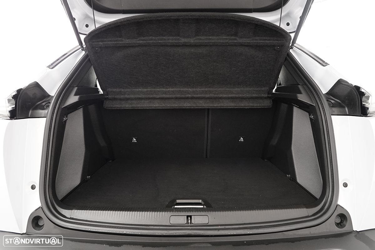 Peugeot 2008 1.2 PureTech Allure - 26