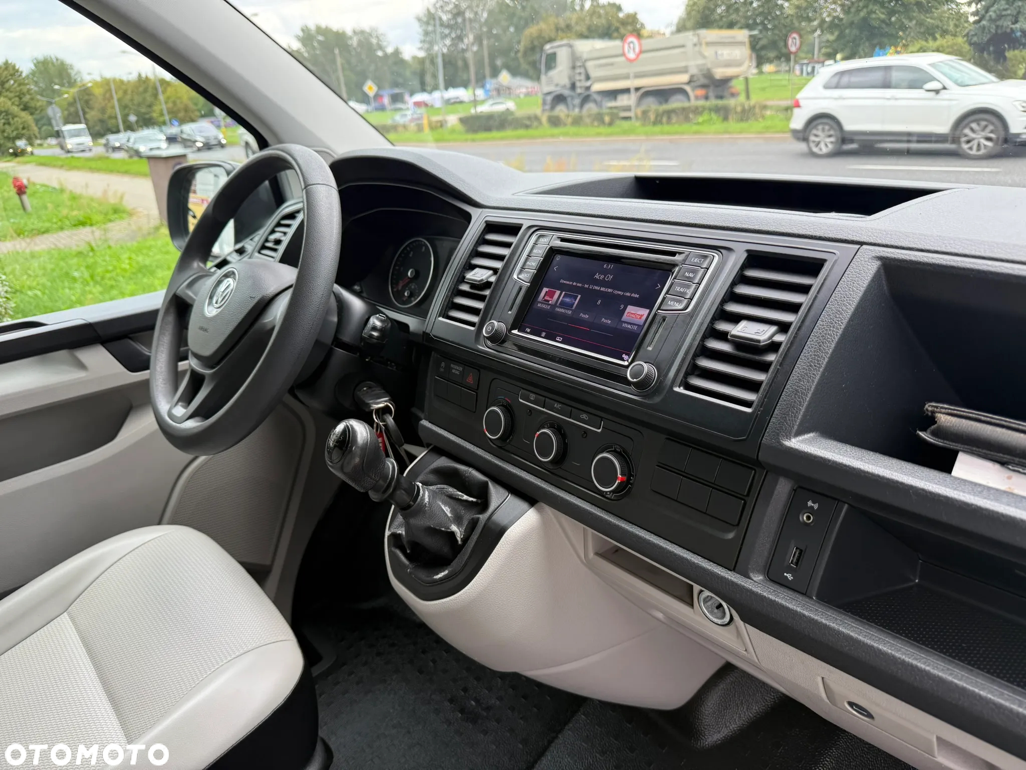 Volkswagen TRANSPORTER 2,0 TDI 102KM L2 DŁUGI NAWIGACJA / KLIMATYZACJA - 34