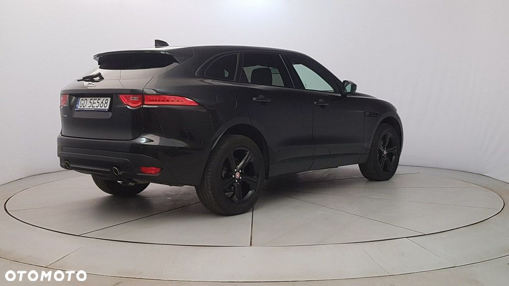 Jaguar F-Pace - 7