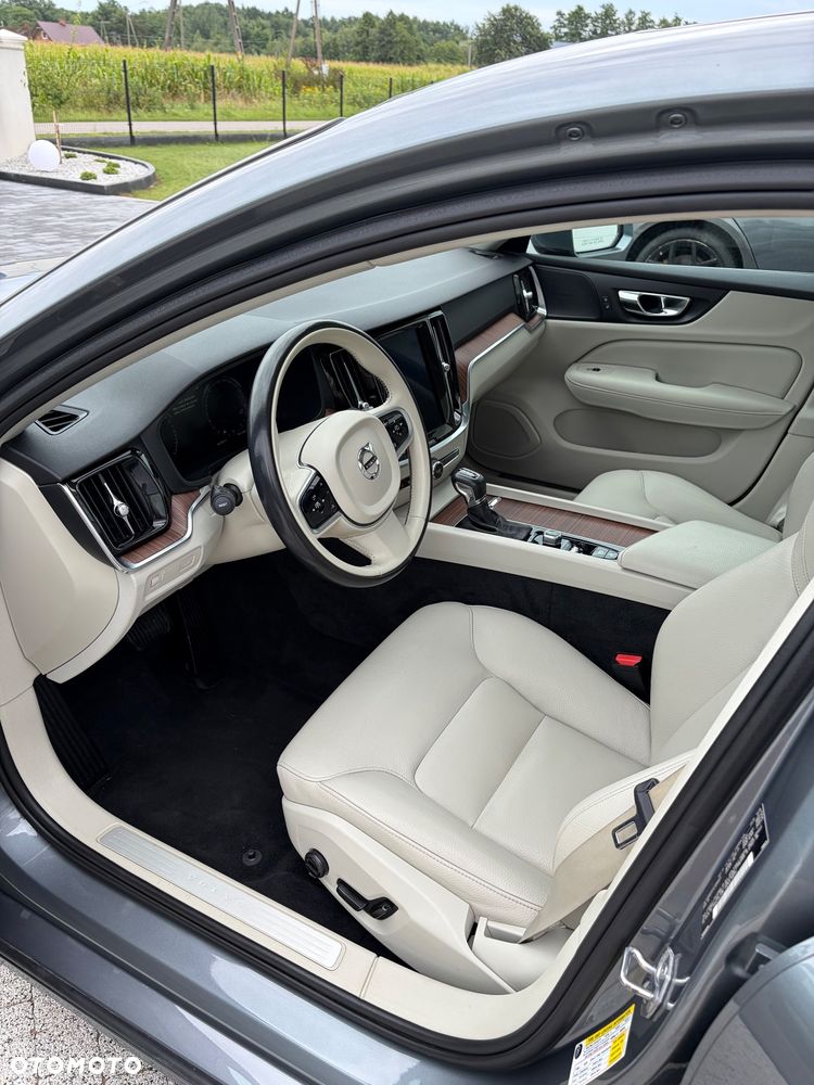 Volvo S60 T5 Momentum Pro - 19