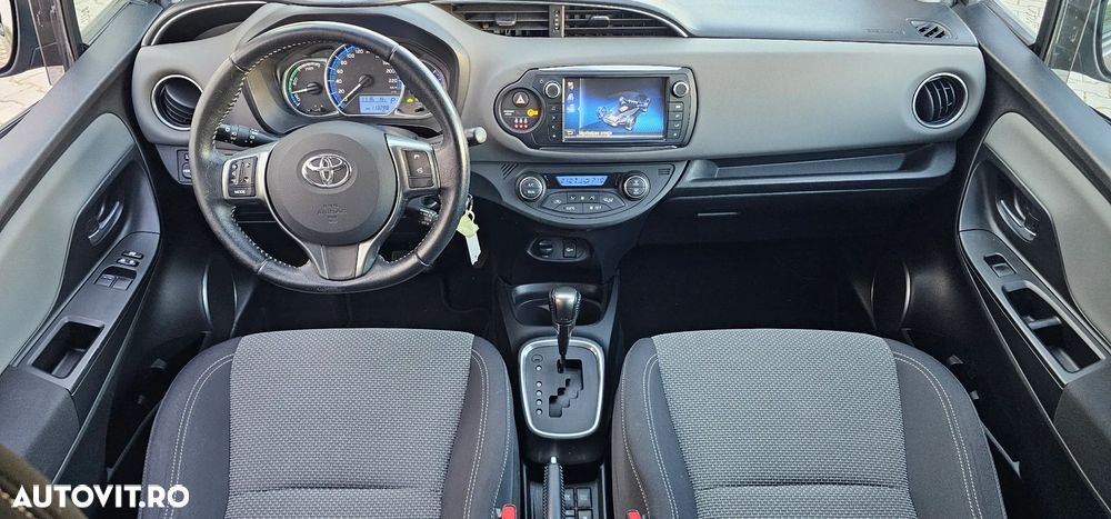 Toyota Yaris - 5