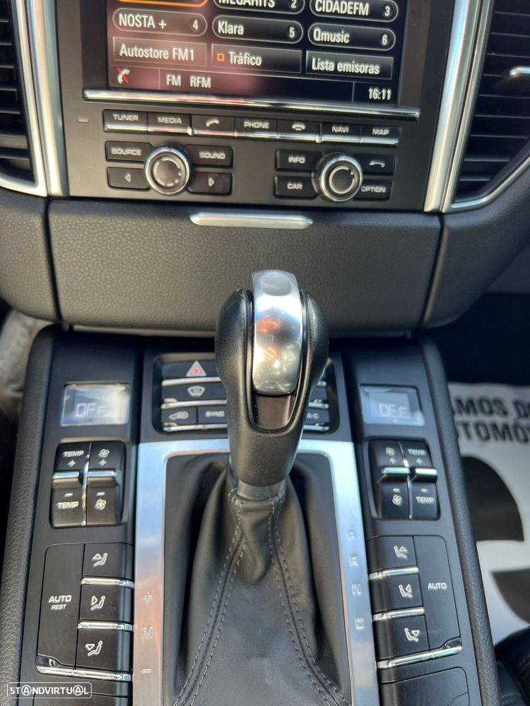 Porsche Macan S - 39