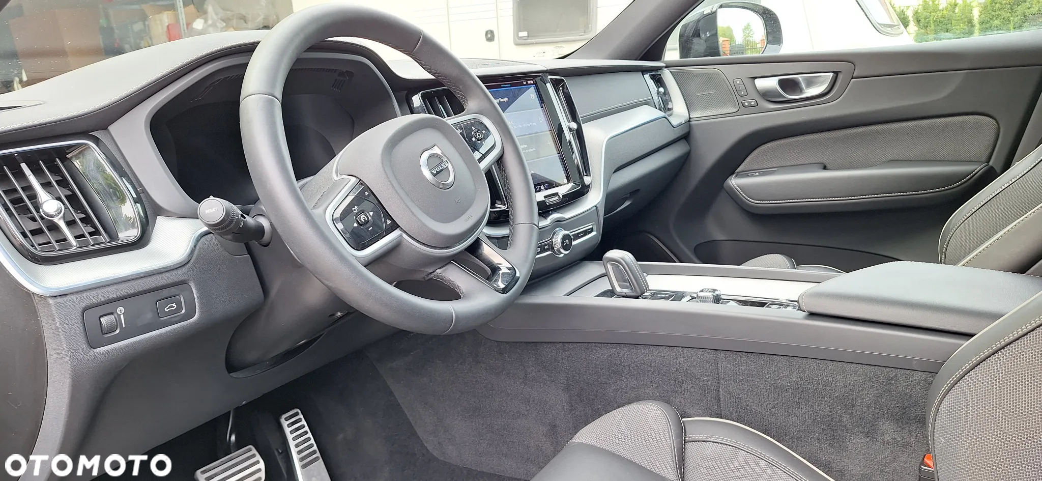 Volvo XC 60 B6 B AWD R-Design - 14