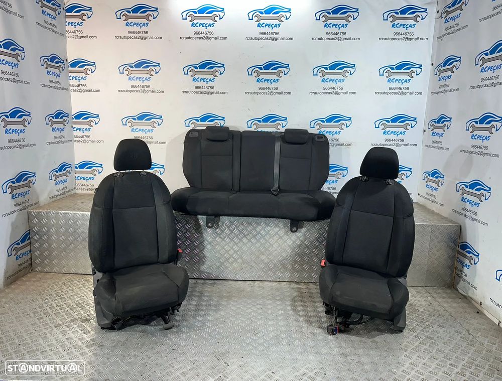 .Conjunto Bancos Tecido Alfa Romeo Giulietta 2010 - 2016 - 2