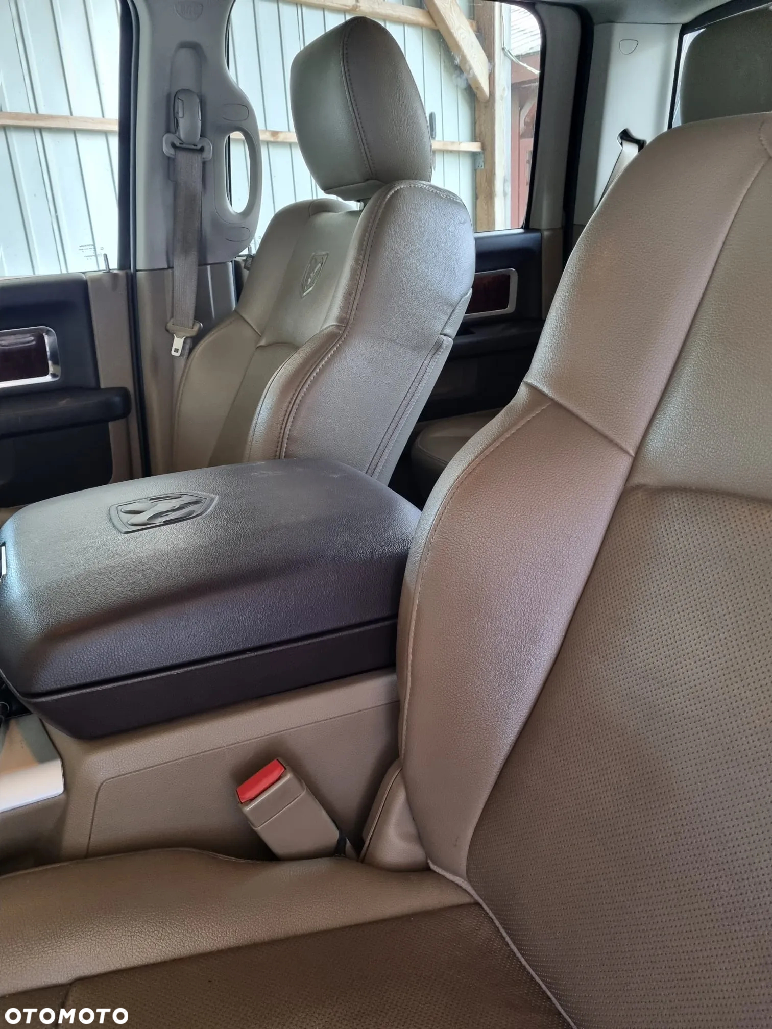 Dodge RAM 1500 5.7 4x4 - 7