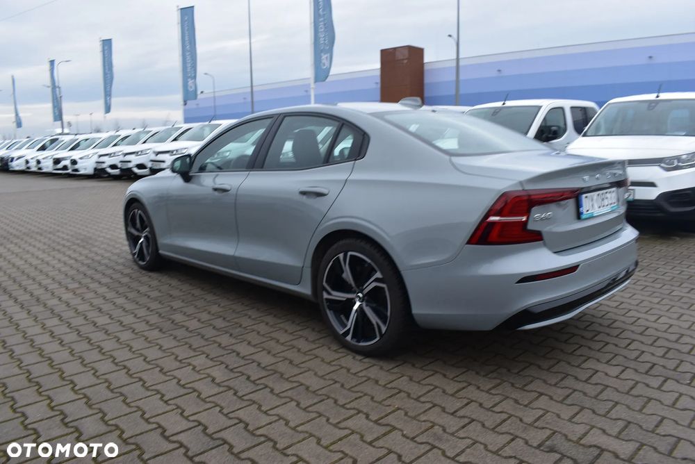 Volvo S60 B5 B AWD Ultimate Dark - 8