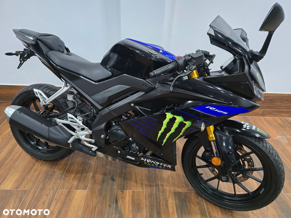 Yamaha YZF - 1