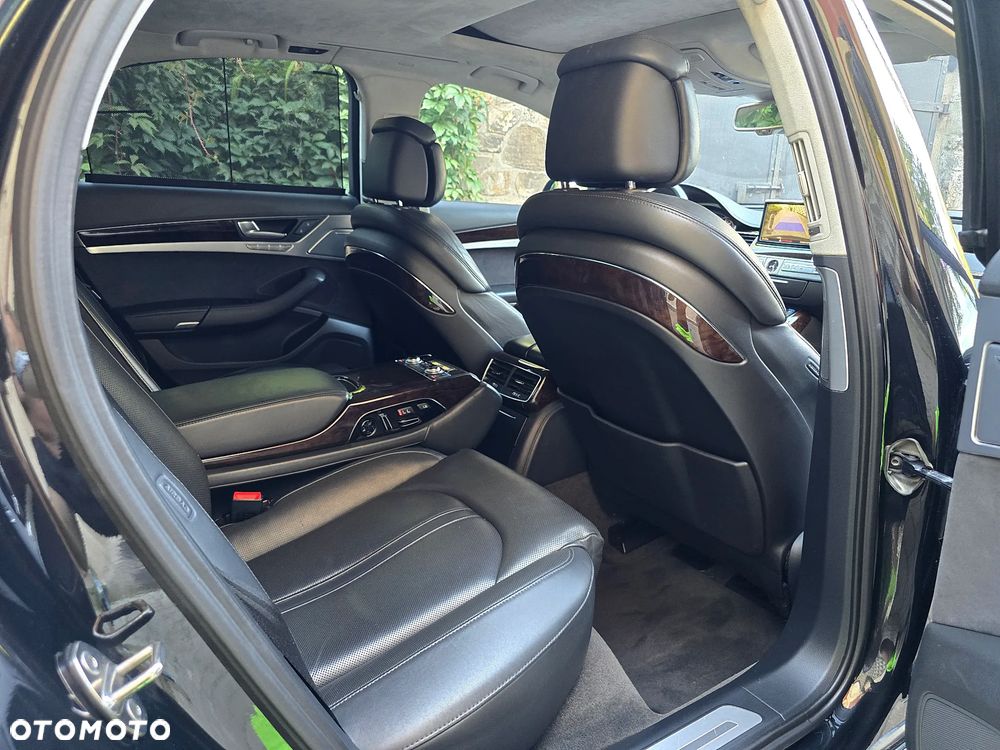 Audi A8 4.2 TDI L Quattro - 16