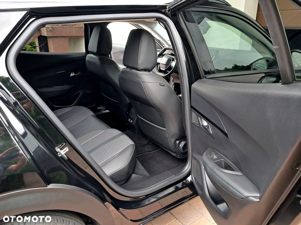 Peugeot 2008 BlueHDi 130 EAT8 Active - 24