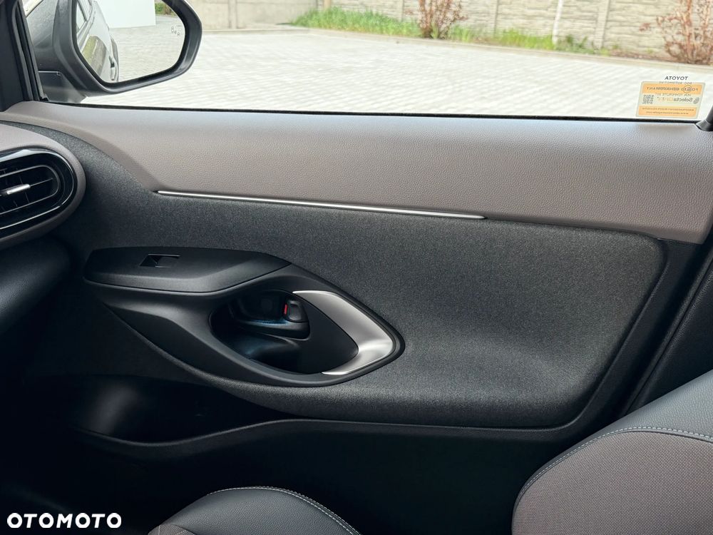 Toyota Yaris Cross Hybrid 1.5 Executive - 12
