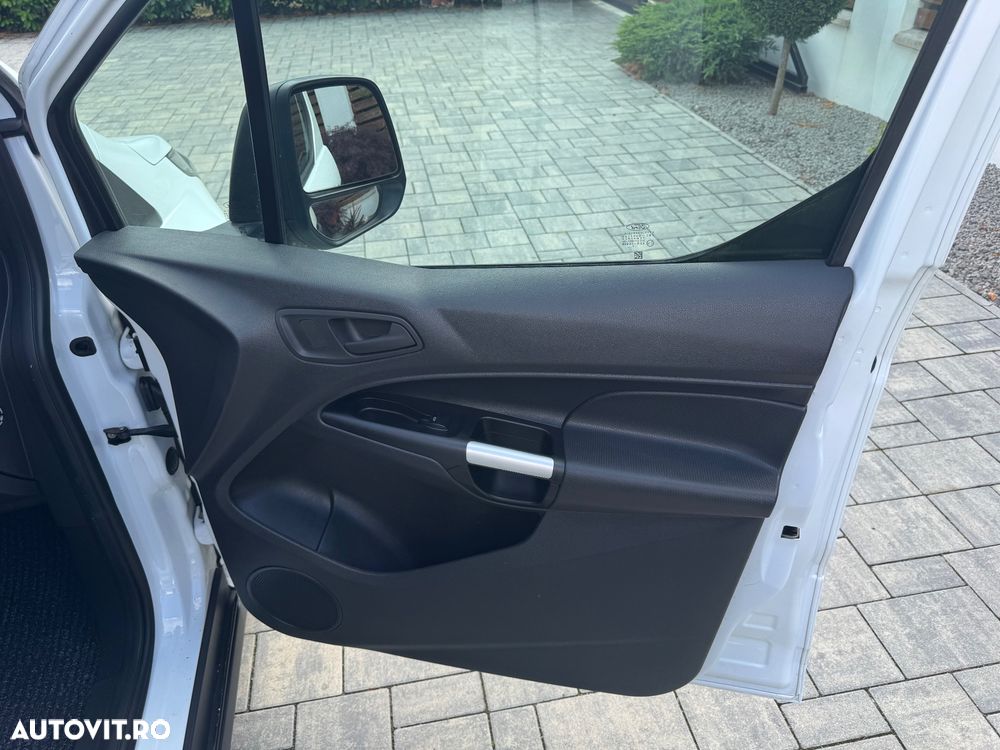 Ford Transit Connect - 21