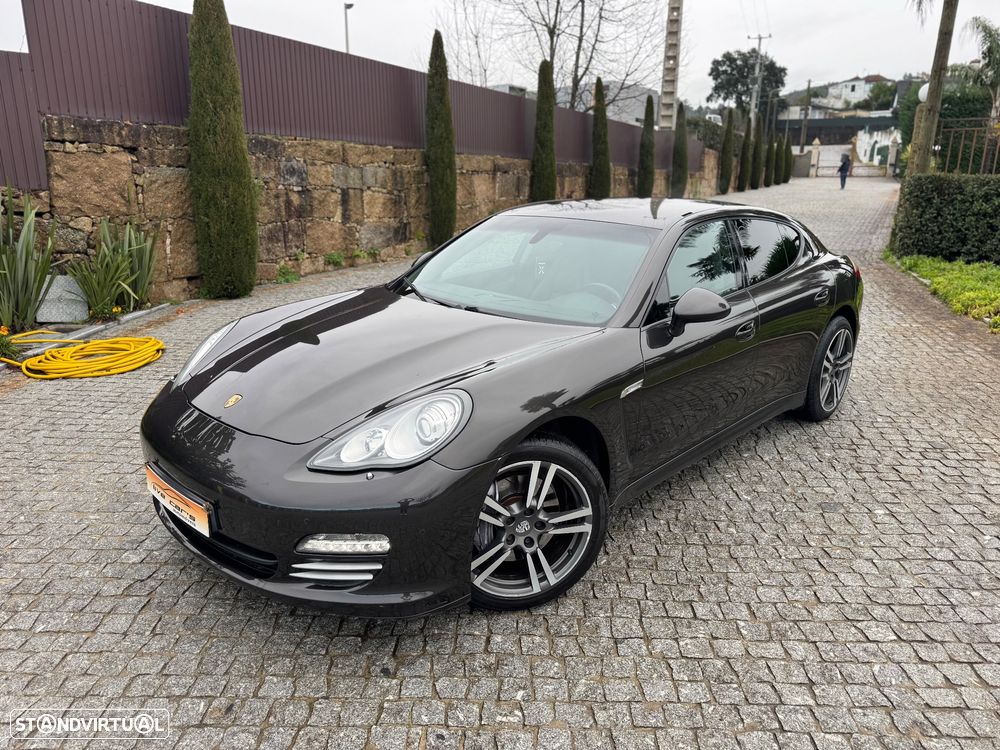 Porsche Panamera 4 PDK Platinum Edition - 10