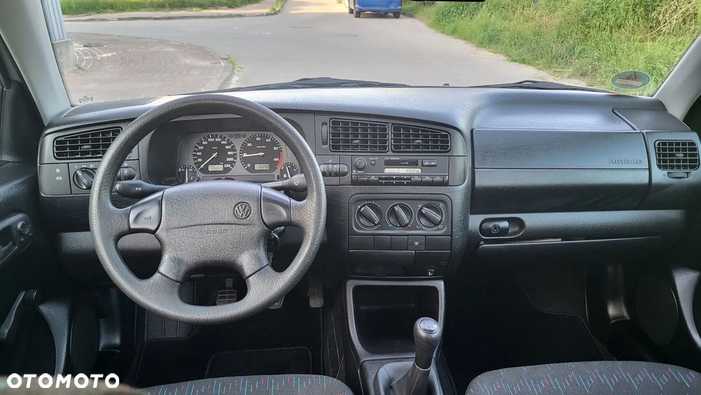 Volkswagen Golf - 9