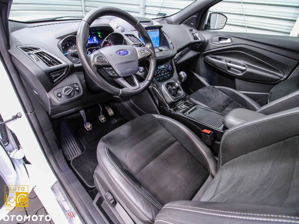 Ford Kuga 2.0 TDCi 4x4 ST-Line - 19