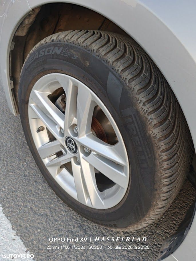 Toyota Corolla 1.8 HSD Business - 17
