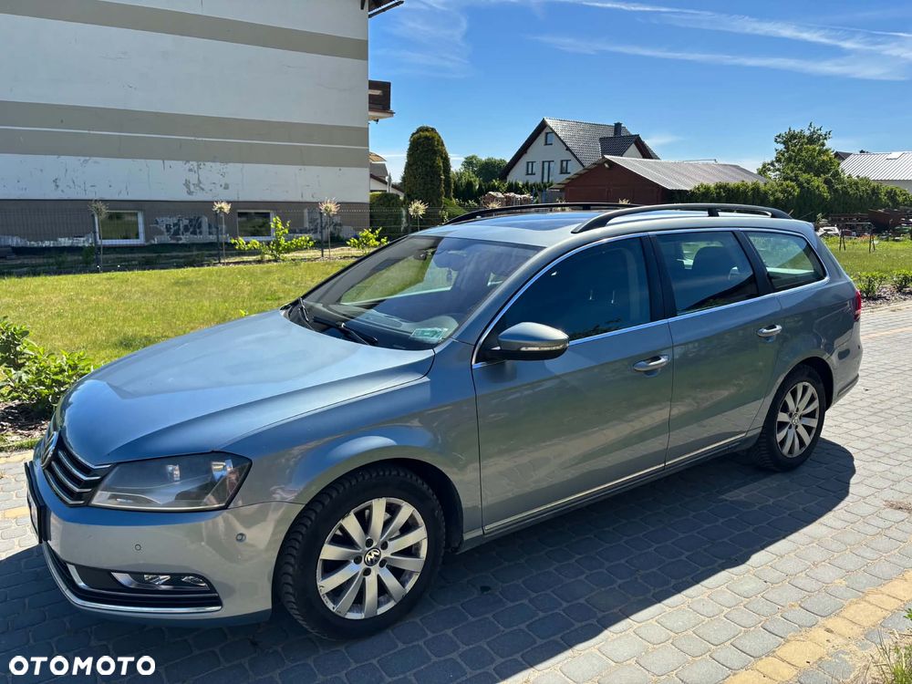 Volkswagen Passat - 1