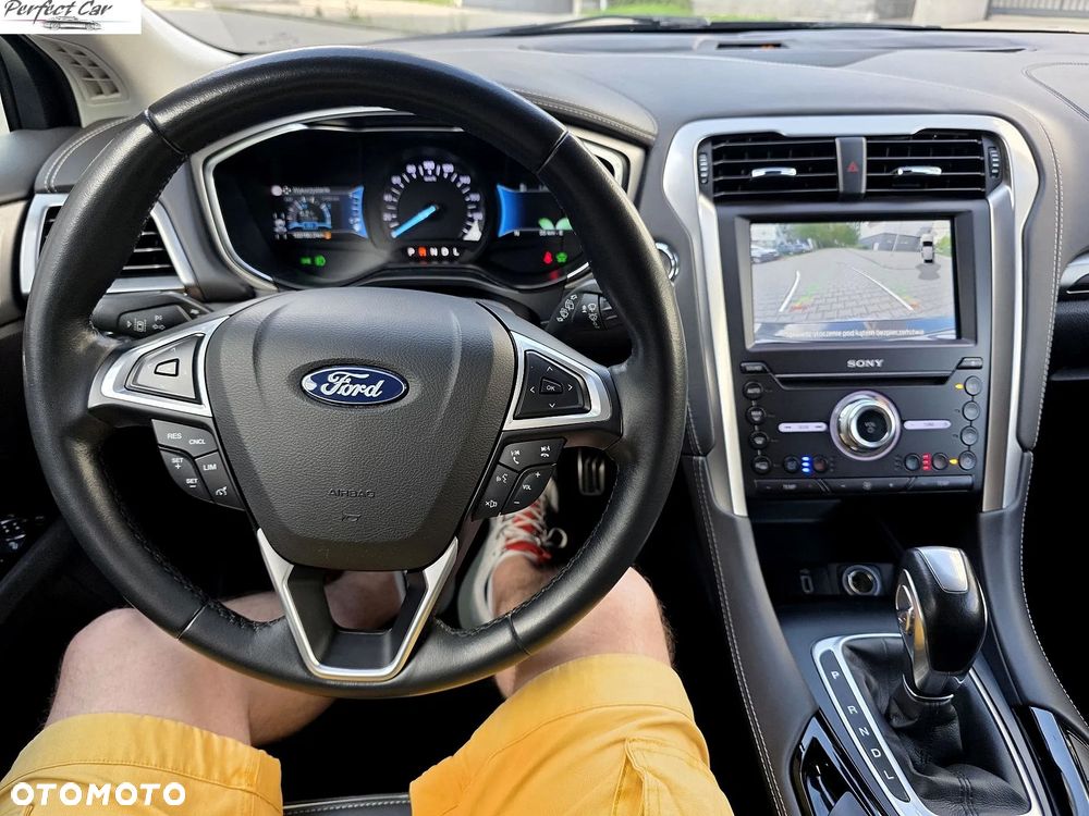 Ford Mondeo SW 2.0 Hybrid Vignale - 17