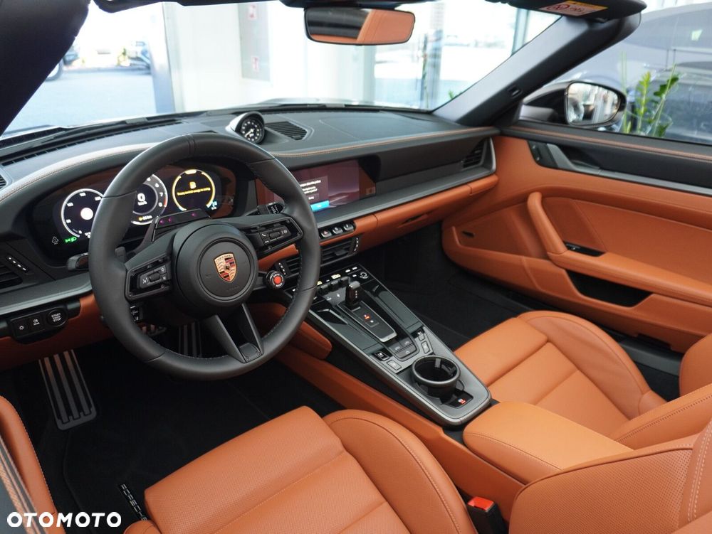 Porsche 911 Carrera - 30
