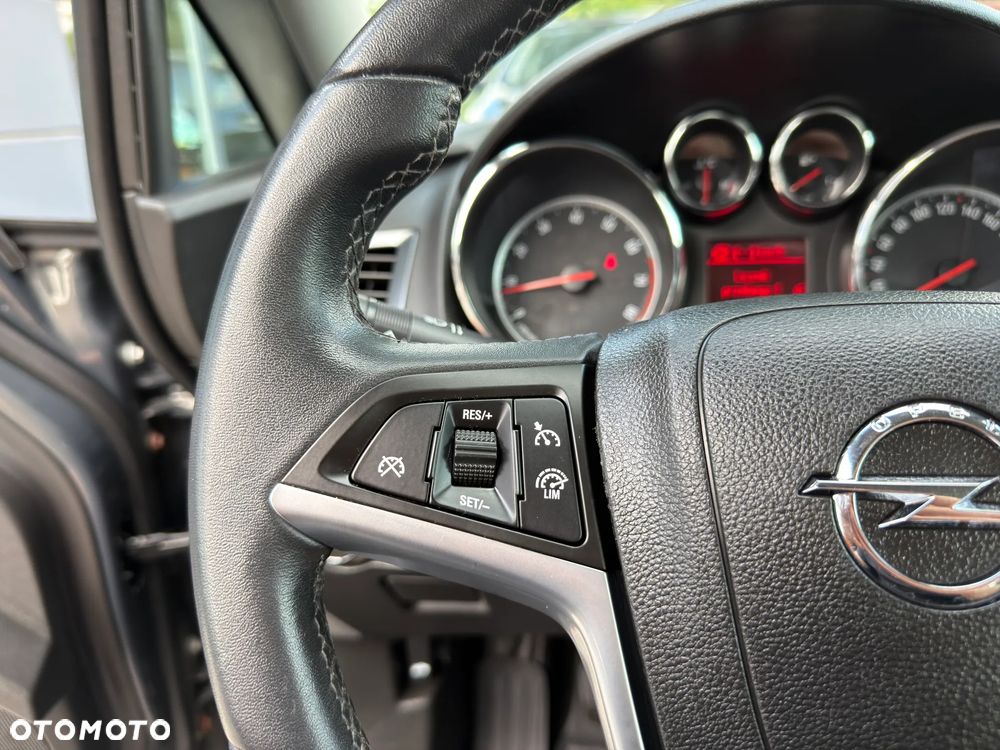 Opel Astra 1.4 Essentia - 31