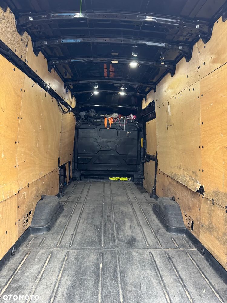 Ford Transit - 9