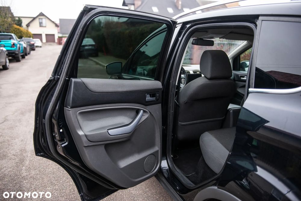 Ford Kuga 2.0 TDCi 4x4 Titanium - 22