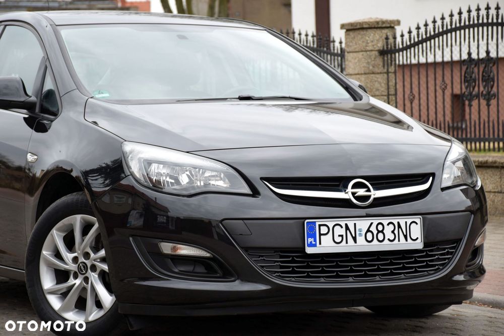 Opel Astra 1.6 Design Edition - 1